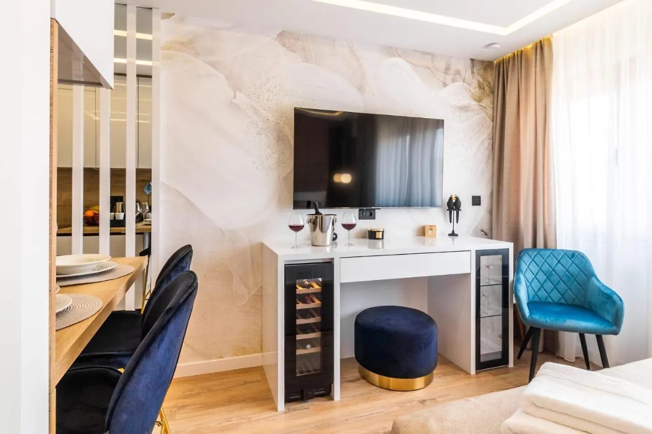 Sky Residence Split - Free Parking Apartment